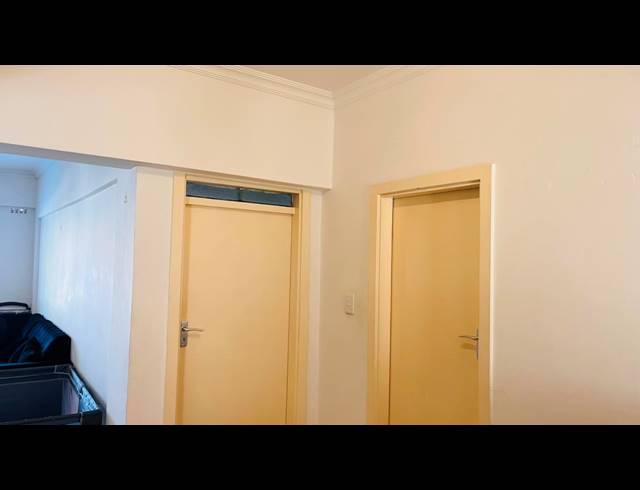 1 BEDROOM FLAT TO LET IN ESSENWOOD